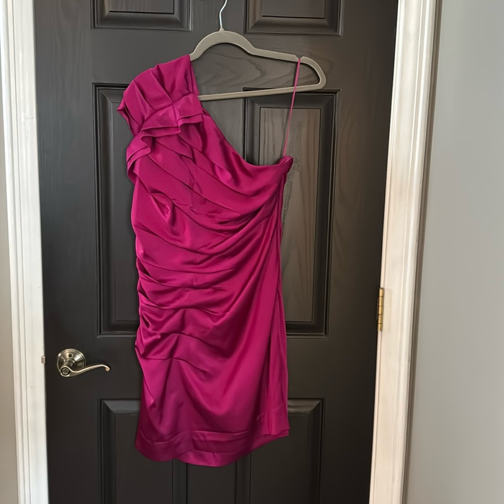 Express Satin One-shoulder Ruched Cocktail Dress in Magenta/Purple size 10